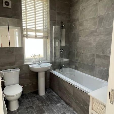 One Bedroom Apartment In The Centre Of ランディドノー エクステリア 写真