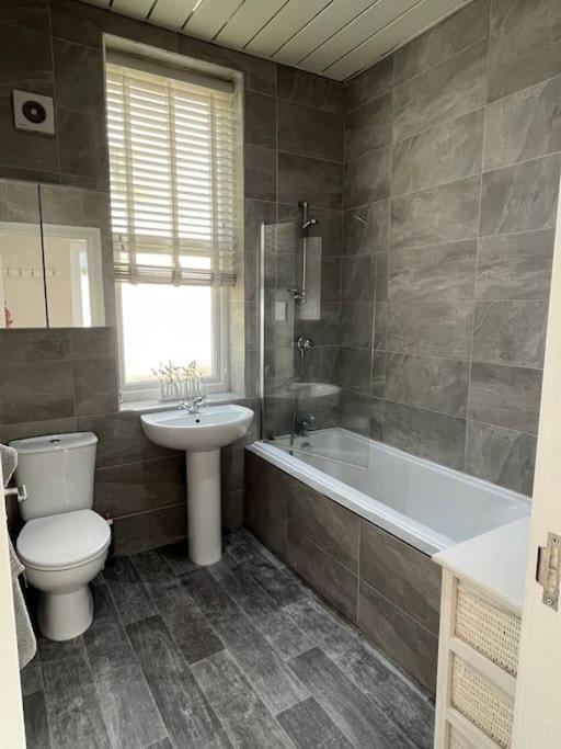 One Bedroom Apartment In The Centre Of ランディドノー エクステリア 写真
